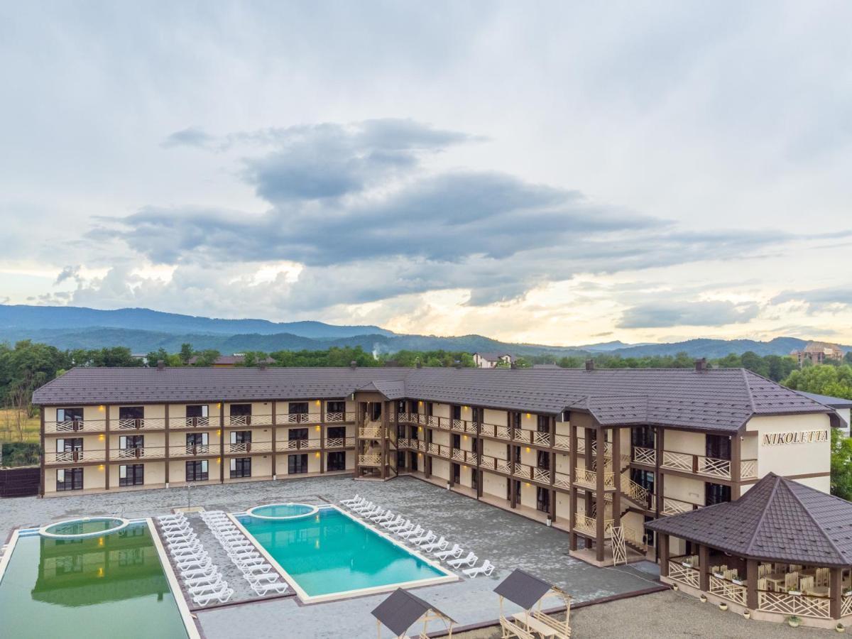 Nikoletta Hotell Solotvyno Exteriör bild